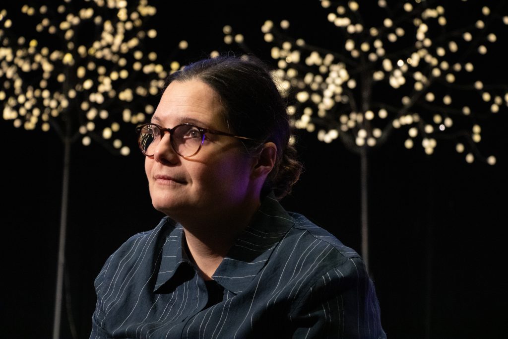 Mindy Drapsa, konstnärlig ledare för Riksteatern Crea.