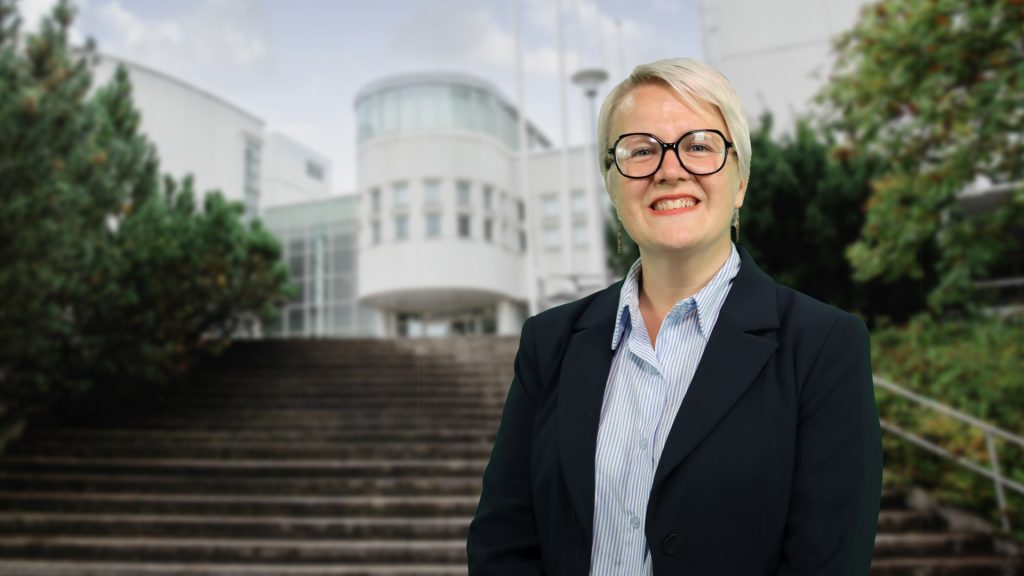 I november tar Tiina Van Hoorebeke över som verksamhetsledare för Finlands Dövas Förbund. Foto: Finlands Dövas Förbund