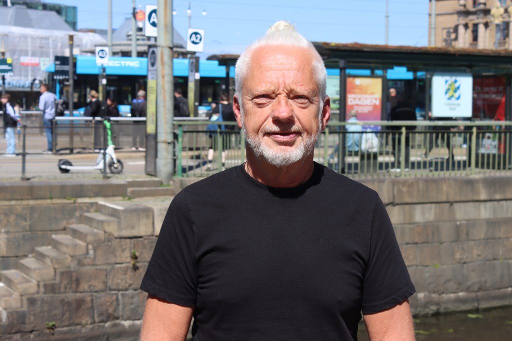 Lars-Gunnar Möllefors ser ett stort behov av döva teckenspråkstolkar. Foto: Elin Westerlund